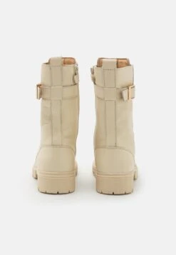 Friboo LeatherStivali Con I LacciOff-White Bambini Stivali F5713J05I-A11 4 Friboo LeatherStivali Con I LacciOff-White Bambini Stivali F5713J05I-A11 -Friboo ccad1ffa0eb346dbb70d3e7ca60aaa7c